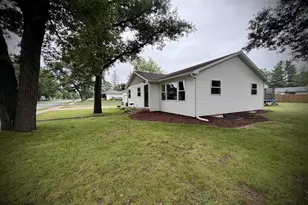 1102 11th St, Mosinee, WI 54455 - Photo 2