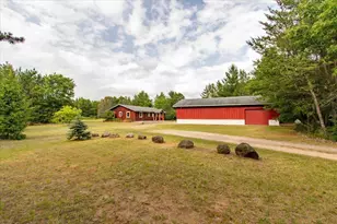 924 County Rd C, Hancock, WI 54943 - Photo 6