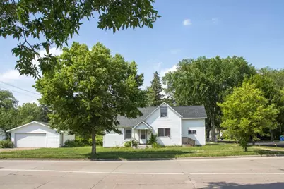 1002 N 1st Avenue, Wausau, WI 54401 - Photo 2