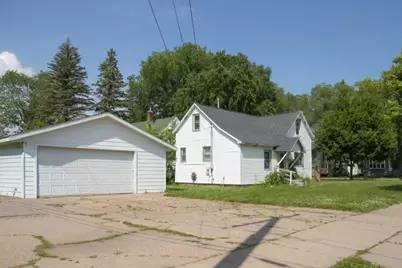 1002 N 1st Avenue, Wausau, WI 54401 - Photo 6