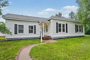 1924 Main St, Stevens Point, WI 54481 - Photo 2