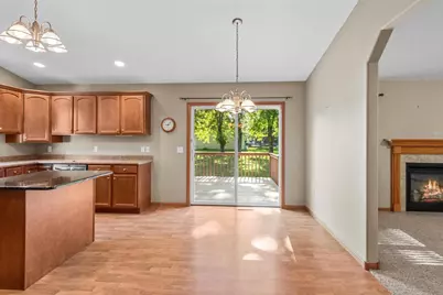 1010 Woodland Court, Plover, WI 54467 - Photo 8