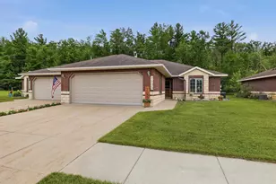 1909 Bluebell Ln, Stevens Point, WI 54482 - Photo 2