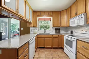 2251 Beechwood Dr, Plover, WI 54467 - Photo 20