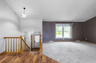 2104 Meadow Dr, Kronenwetter, WI 54455 - Photo 10