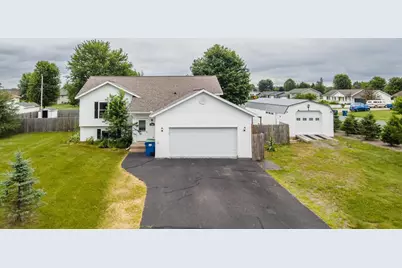 2104 Meadow Drive, Kronenwetter, WI 54455 - Photo 1