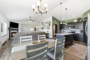 2375 Chesterfield Dr, Kronenwetter, WI 54455 - Photo 20