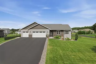 2375 Chesterfield Dr, Kronenwetter, WI 54455 - Photo 2