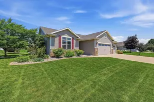 1429 Plains Ave, Neenah, WI 54956 - Photo 4
