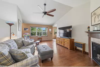 1429 Plains Avenue, Neenah, WI 54956 - Photo 6