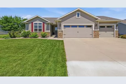 1429 Plains Avenue, Neenah, WI 54956 - Photo 2