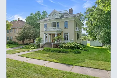 208 S Cherry Avenue, Marshfield, WI 54449 - Photo 1
