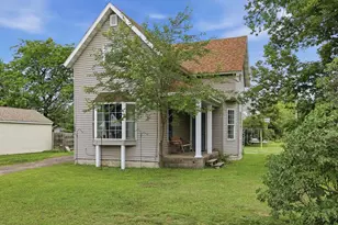 740 10th St S, Wisconsin Rapids, WI 54494 - Photo 2