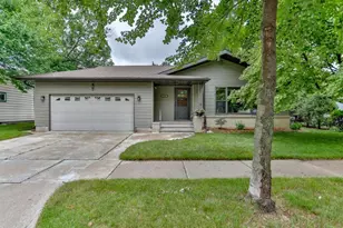 2619 Oakwood Blvd, Wausau, WI 54403 - Photo 2