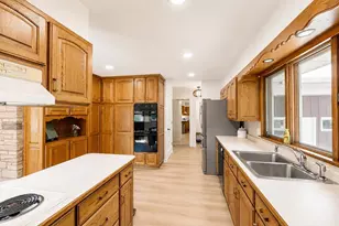 8120 Grove Ave, Wisconsin Rapids, WI 54494 - Photo 10