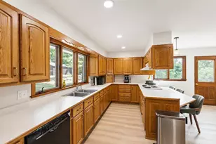8120 Grove Ave, Wisconsin Rapids, WI 54494 - Photo 8