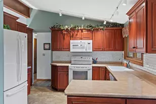 1815 School St, Stevens Point, WI 54481 - Photo 12