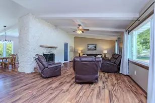 1410 Woodlawn Rd, Wausau, WI 54403 - Photo 4