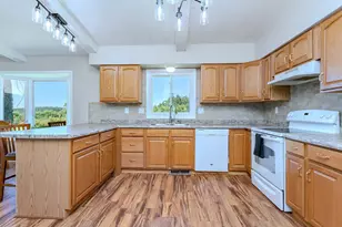 1410 Woodlawn Rd, Wausau, WI 54403 - Photo 6