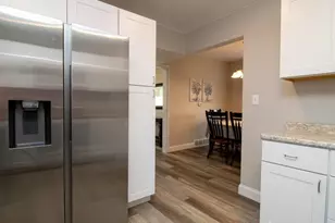518 N 3rd Ave, Wausau, WI 54401 - Photo 10