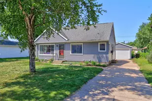 320 20th Ave S, Wisconsin Rapids, WI 54495 - Photo 2