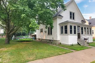 812 E Bridge St, Wausau, WI 54403 - Photo 2