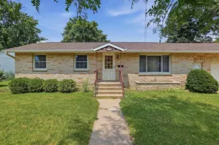 2416 Center St, Stevens Point, WI 54481 - Photo 4