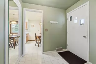 521 McDill Ave, Stevens Point, WI 54481 - Photo 8