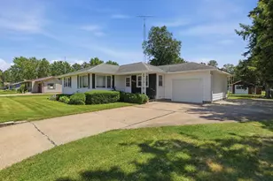 521 McDill Ave, Stevens Point, WI 54481 - Photo 2