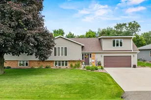 305 Marathon St, Marshfield, WI 54449 - Photo 2