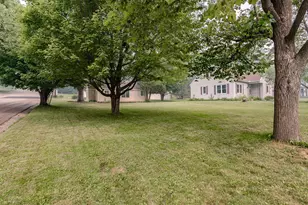 902 Brown St, Wausau, WI 54403 - Photo 8