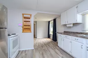 902 Brown St, Wausau, WI 54403 - Photo 10