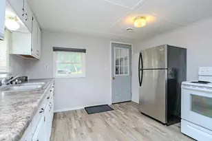 902 Brown St, Wausau, WI 54403 - Photo 14