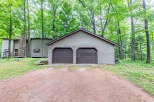 7236 Woodcrest Cir, Rhinelander, WI 54501 - Photo 4