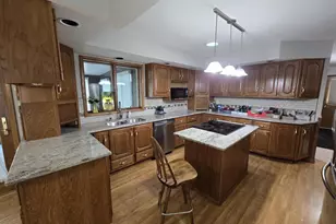 8040 White Pine Dr, Wisconsin Rapids, WI 54494 - Photo 2