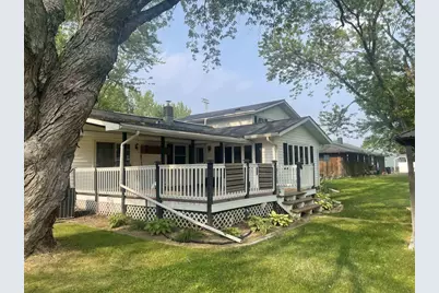 409 W Butternut Street, Abbotsford, WI 54405 - Photo 2
