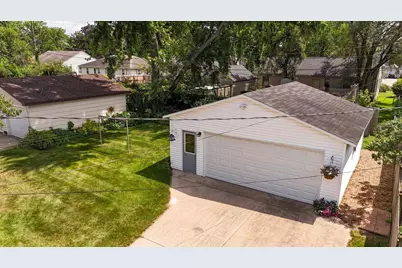 2425 Simonis Street, Stevens Point, WI 54481 - Photo 2