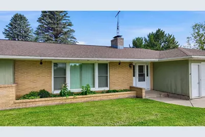 1412 N Oak Avenue, Marshfield, WI 54449 - Photo 2