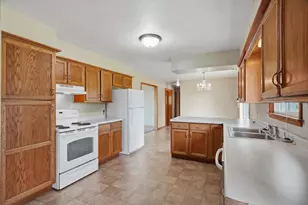 1412 N Oak Ave, Marshfield, WI 54449 - Photo 10