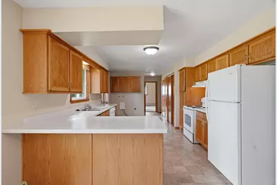 1412 N Oak Avenue, Marshfield, WI 54449 - Photo 8