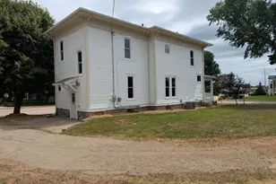 201 W 4th St, Marshfield, WI 54449 - Photo 8