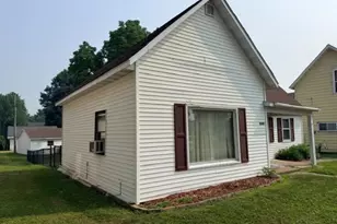 1802 W 1st St, Merrill, WI 54452 - Photo 4