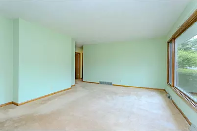 819 Broadway Avenue, Wausau, WI 54403 - Photo 2