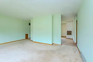 819 Broadway Ave, Wausau, WI 54403 - Photo 4