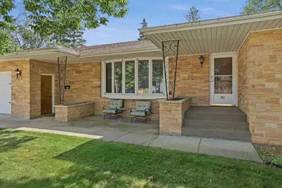 211 Meadow Street, Stevens Point, WI 54481 - Photo 6