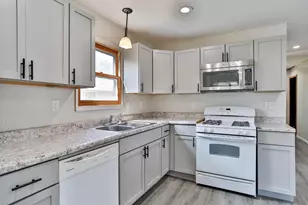 834 S 11th Ave, Wausau, WI 54401 - Photo 10