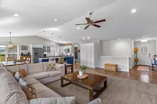 2818 Peachtree Cir, Marshfield, WI 54449 - Photo 4