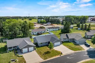 2818 Peachtree Cir, Marshfield, WI 54449 - Photo 2