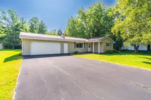 1109 Jefferson St, Merrill, WI 54452 - Photo 2