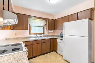 1109 Jefferson St, Merrill, WI 54452 - Photo 10